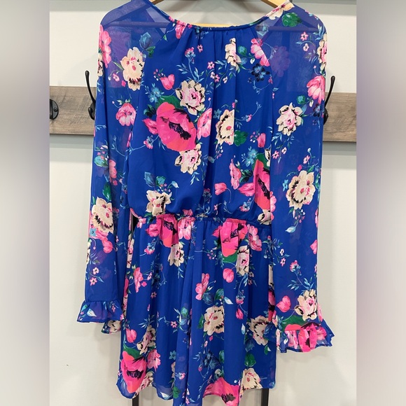 Express small roper long flow sleeves in  blue floral print - Picture 4 of 10